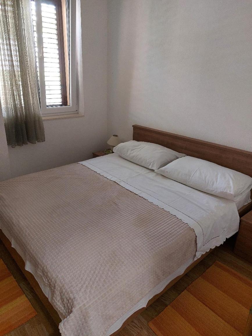 Apartments Nela Jelsa  Room photo